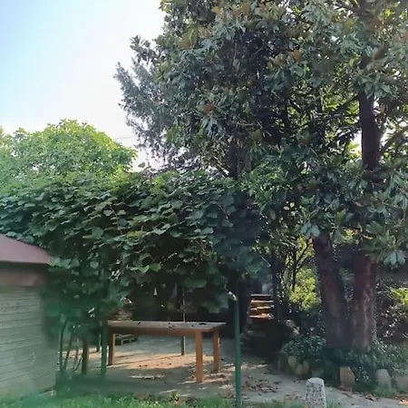 Immerso Nel Tra Laghi E Colline Daire Anzano Del Parco